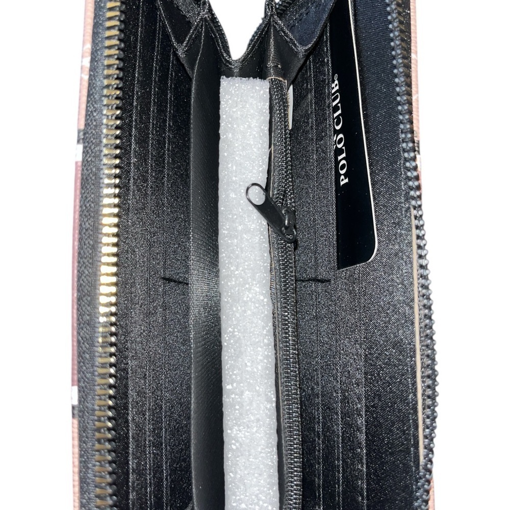 New w/Tags Beverly Hills Polo Club Light Mauve White and Black Zip Around Wallet - Picture 3 of 3
